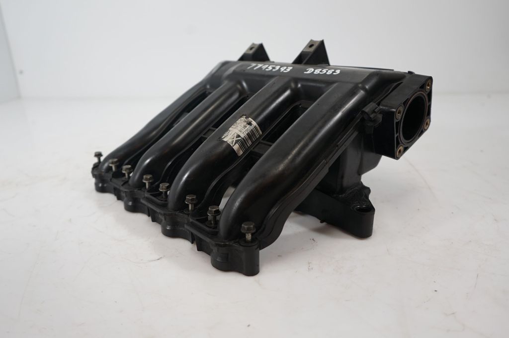 Intake manifold (7)