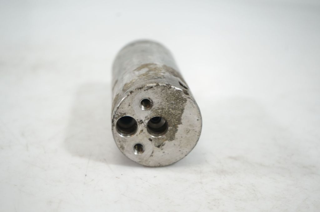 Air conditioning (A/C) air dryer (5)