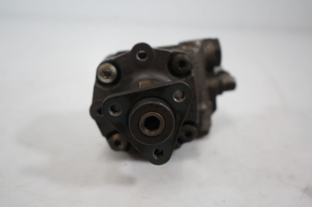 Power steering pump (8)