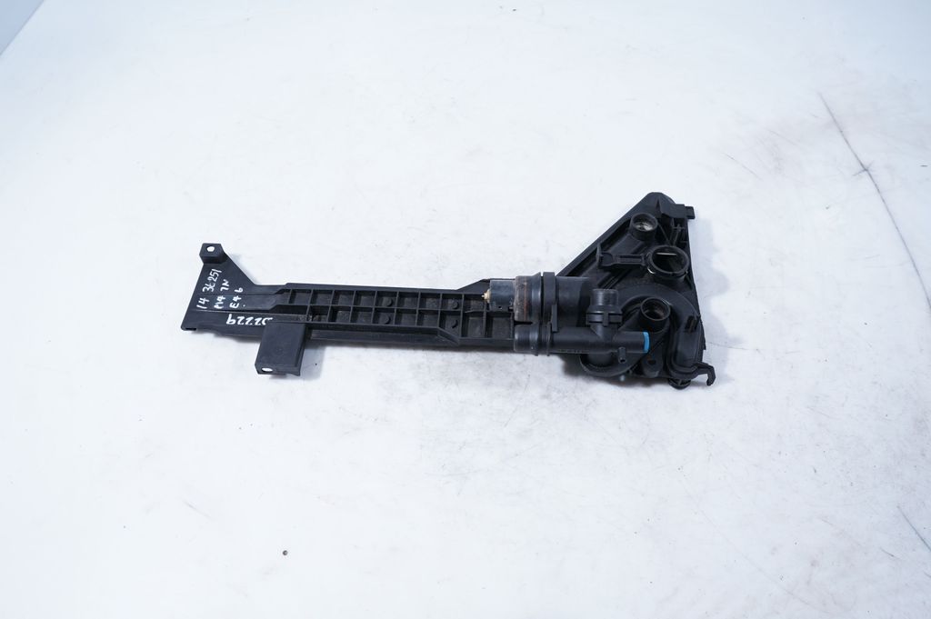 Coolant expansion tank/reservoir (3)