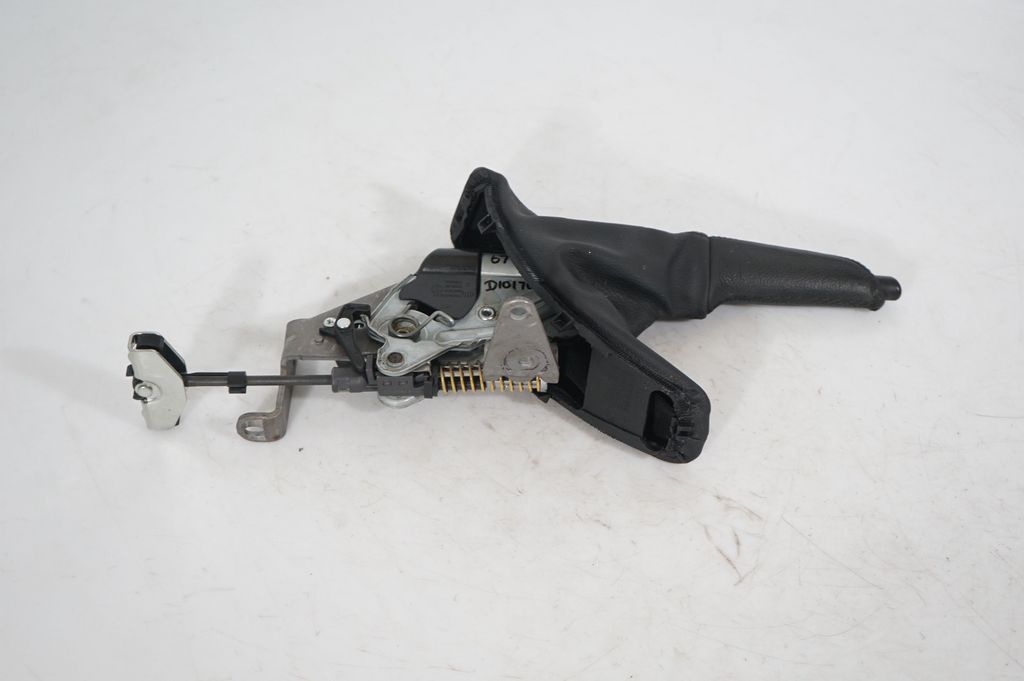 Handbrake/parking brake lever assembly