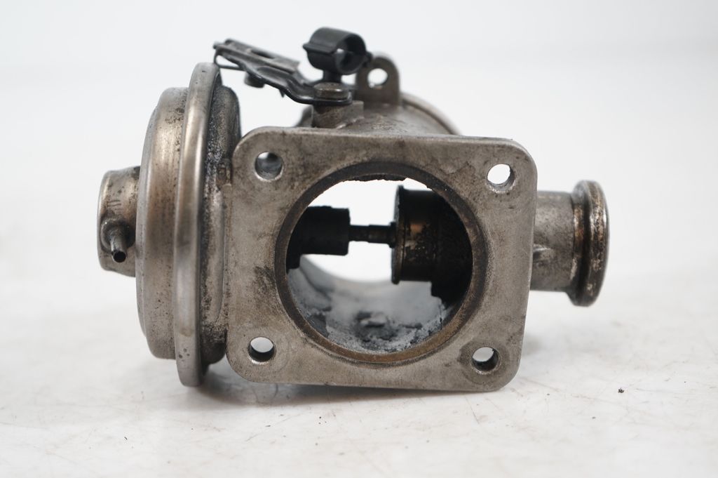 EGR valve (9)