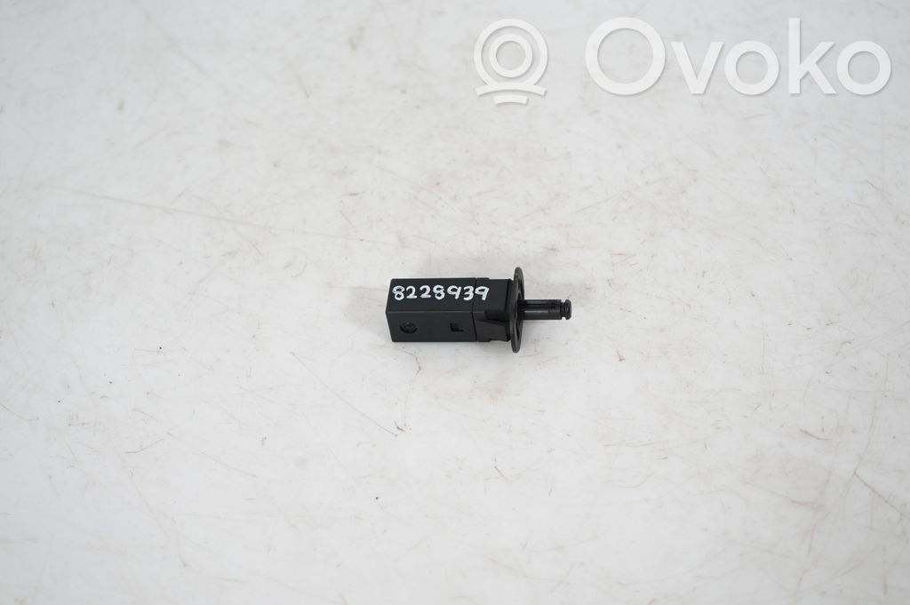 Front door window regulator motor