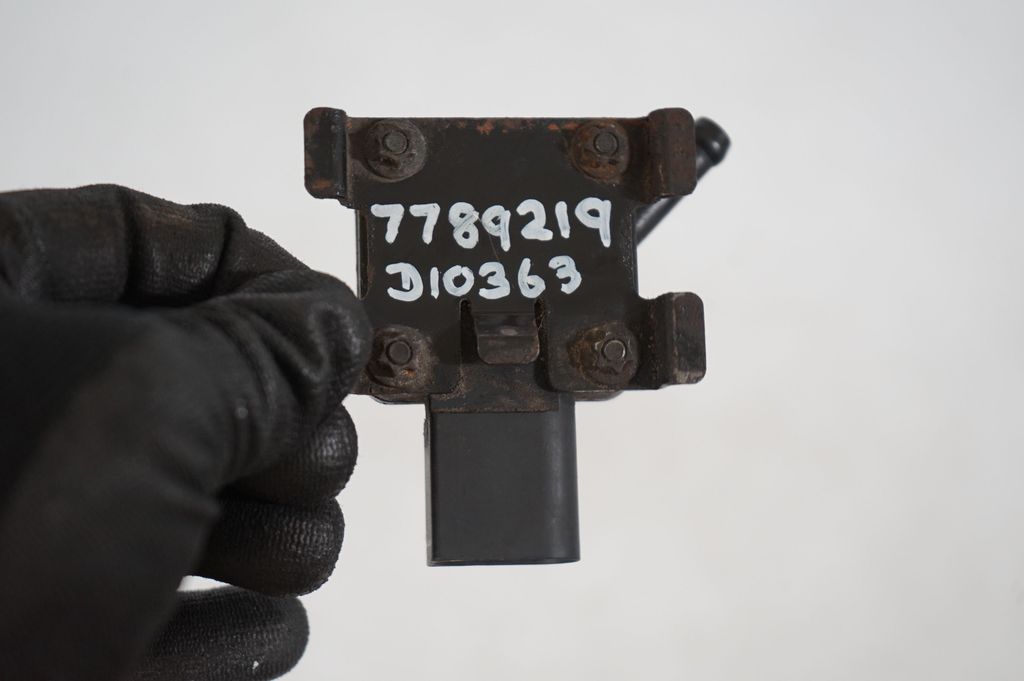 Exhaust gas pressure sensor (8)