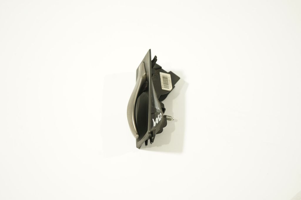 Rear door interior handle (2)
