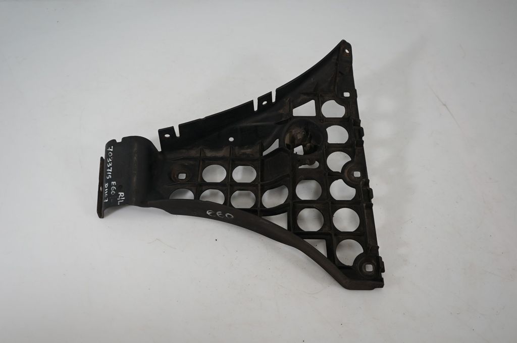 Rear bumper mounting bracket (2)