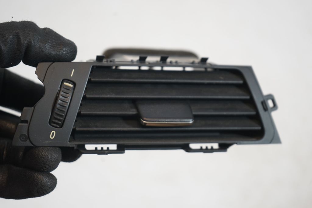 Dashboard side air vent grill/cover trim (7)