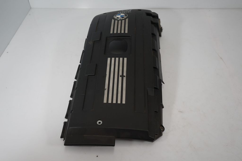 Engine cover (trim) (3)