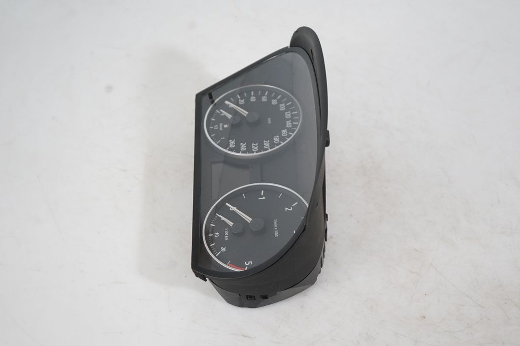 Speedometer (instrument cluster) (2)