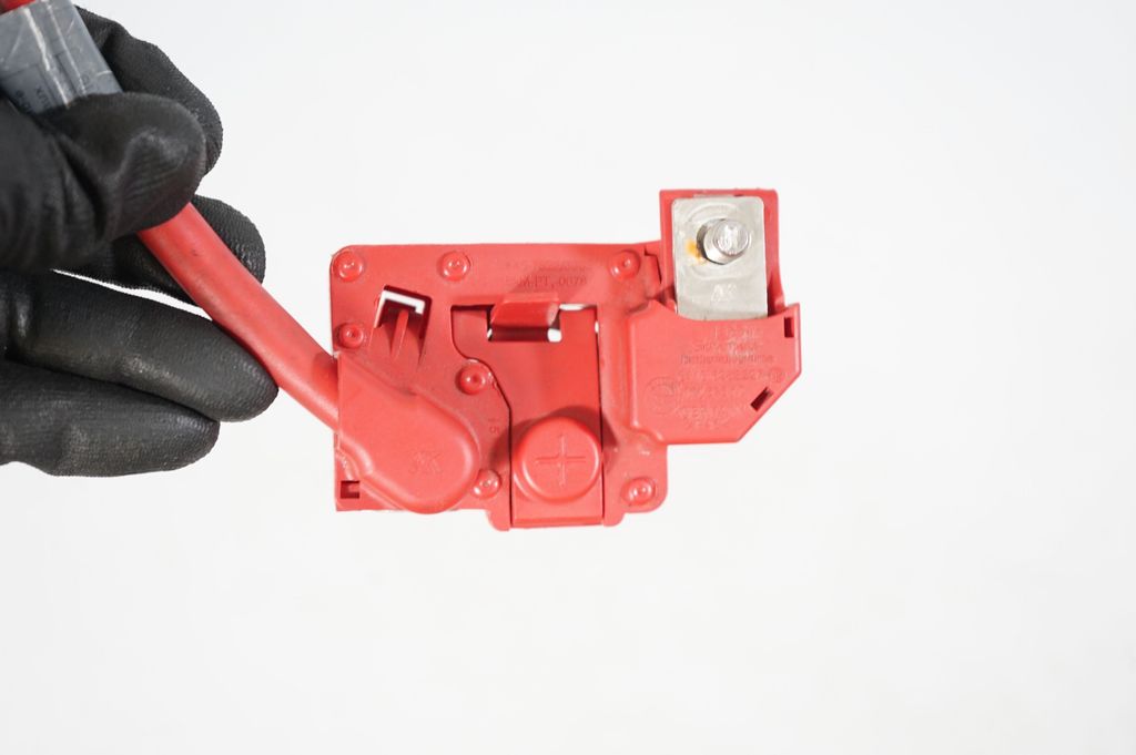 Positive cable (battery) (6)