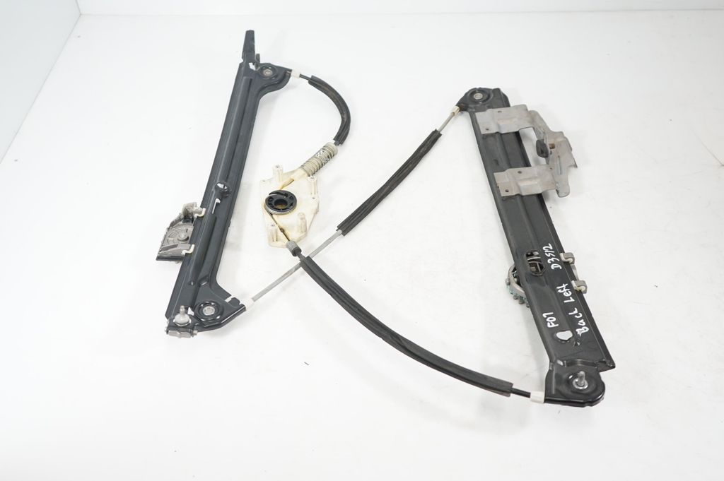 Front door window regulator with motor (4)
