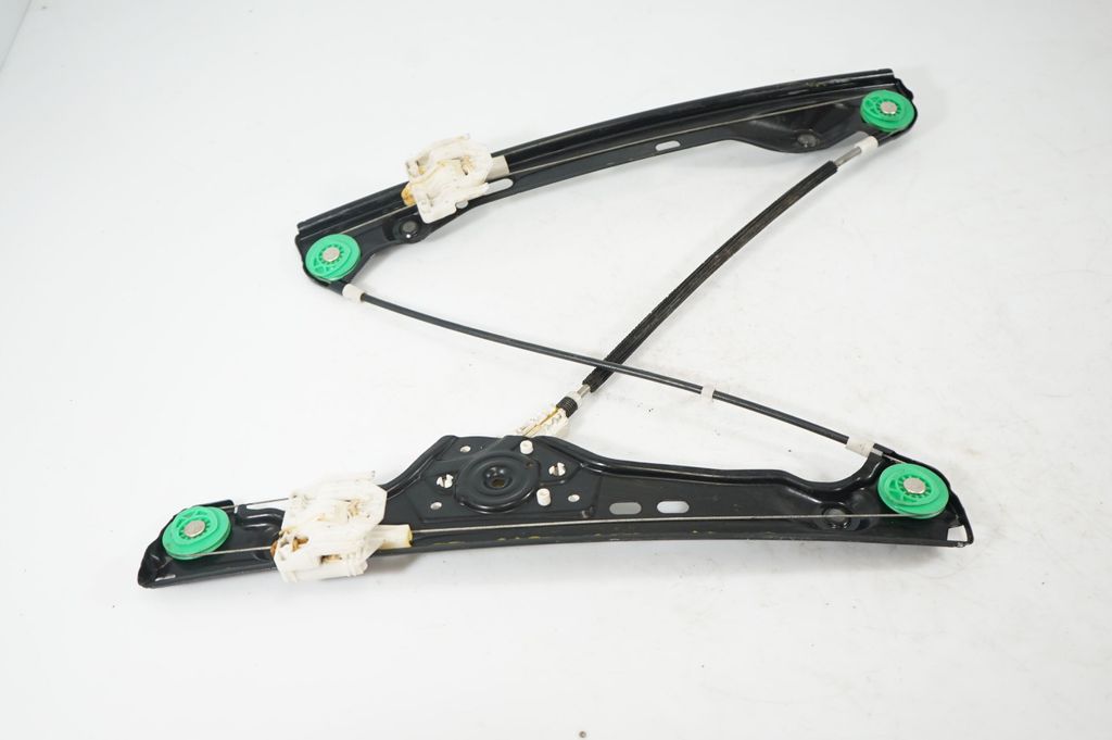 Front door window regulator with motor (4)