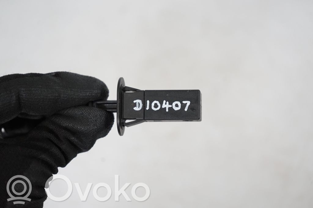 Front door window regulator motor (8)