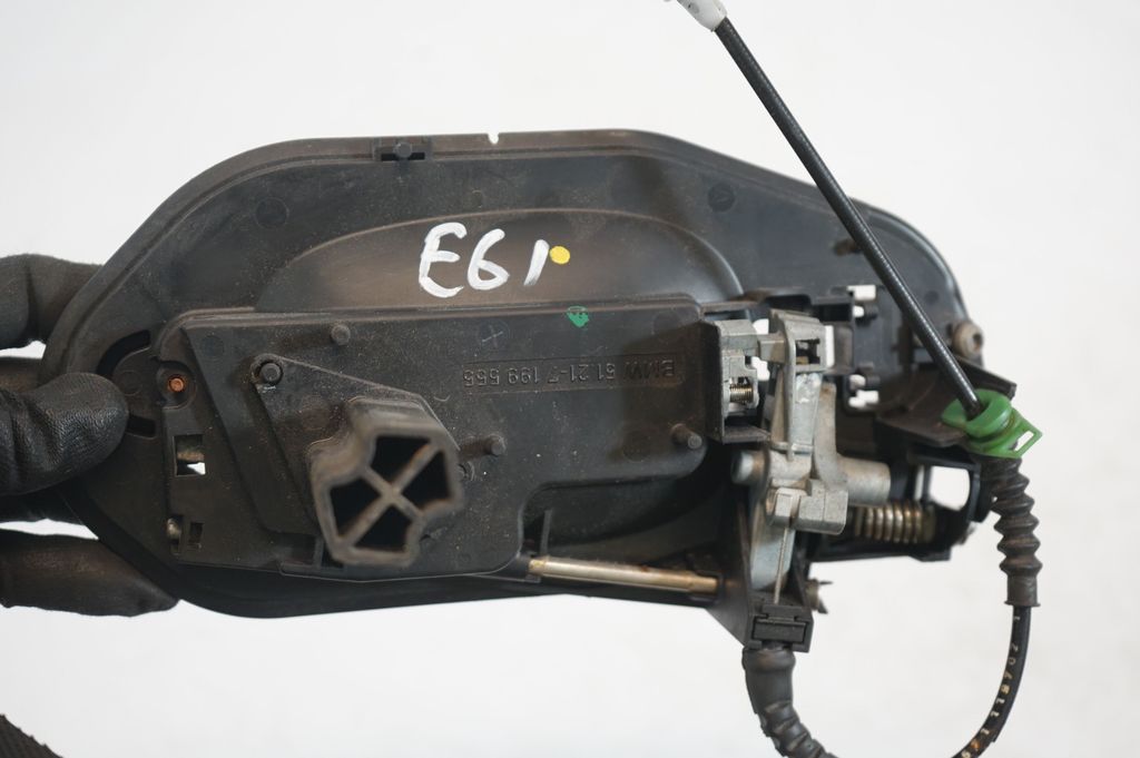 Rear door exterior handle (6)