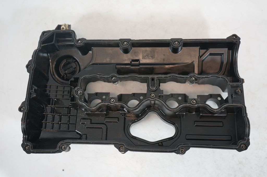 Rocker cam cover (9)