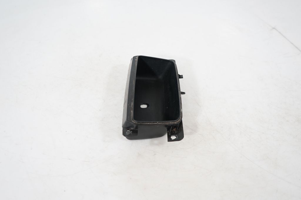 Glove box central console (4)