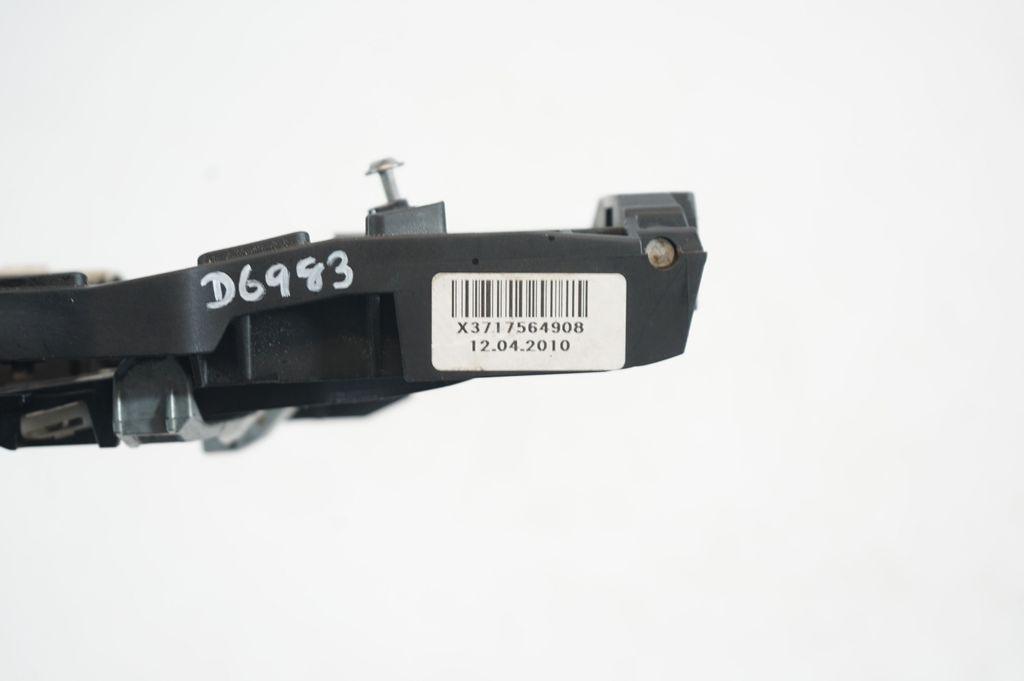 Rear door exterior handle (6)