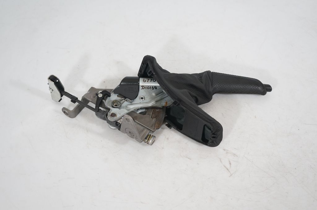 Handbrake/parking brake lever assembly