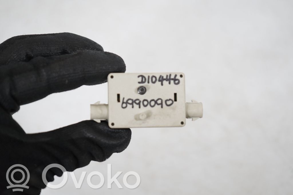 Aerial antenna amplifier (11)