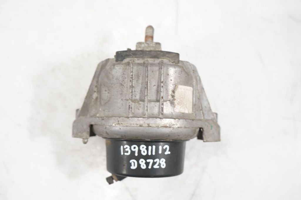 Engine mount bracket (8)