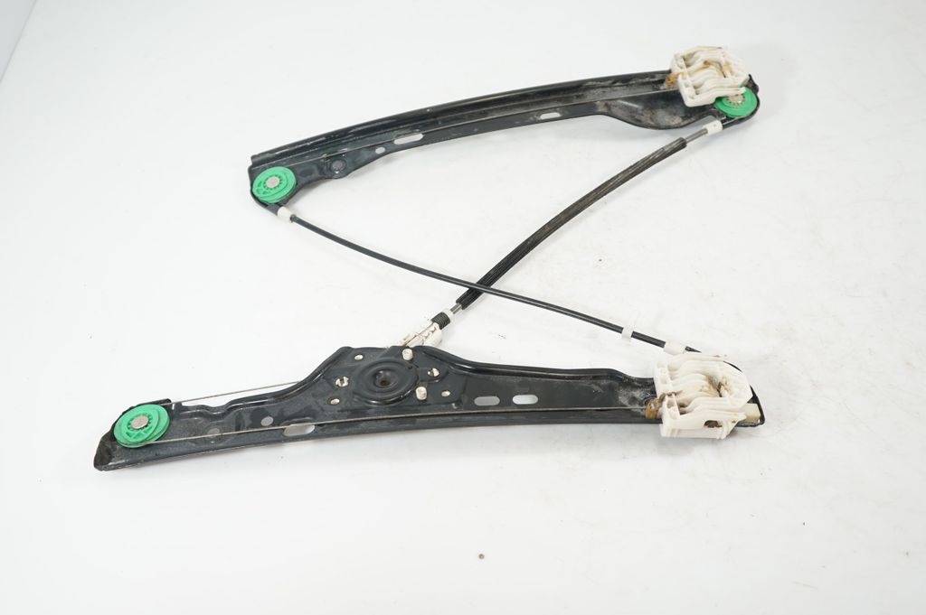 Front door window regulator with motor (5)