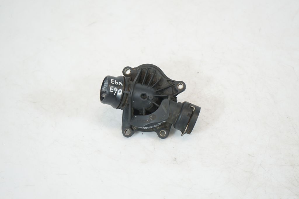 Thermostat/thermostat housing