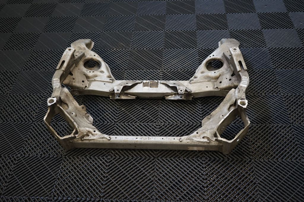 Front subframe (3)