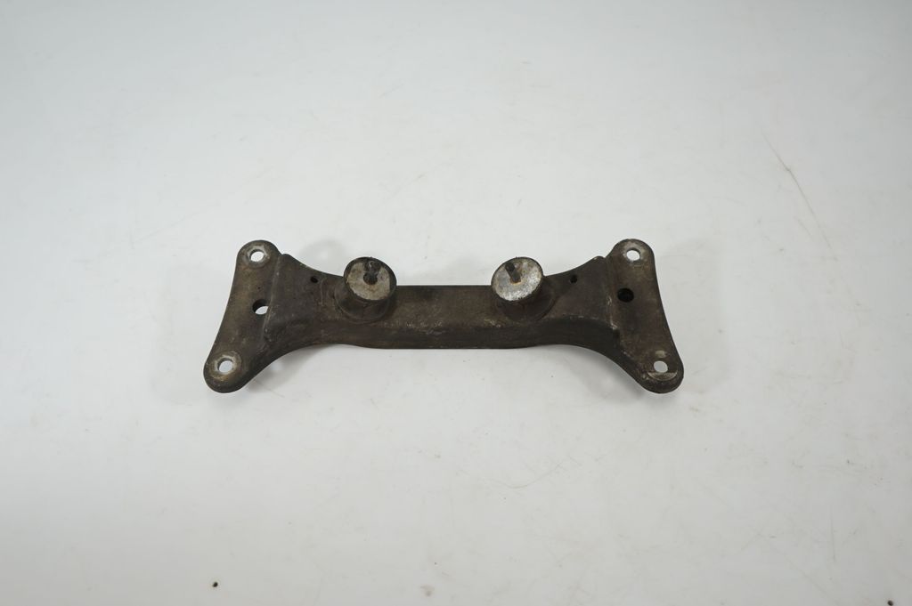 Gearbox mounting bracket (3)