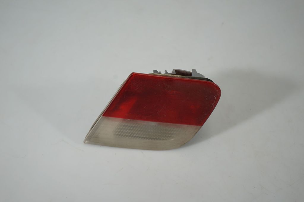 Tailgate rear/tail lights (2)