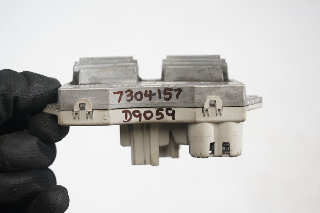 Heater blower motor/fan resistor (8)