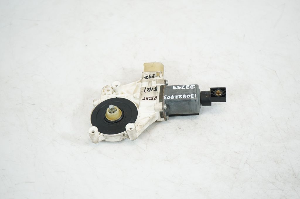 Front door window regulator with motor (3)
