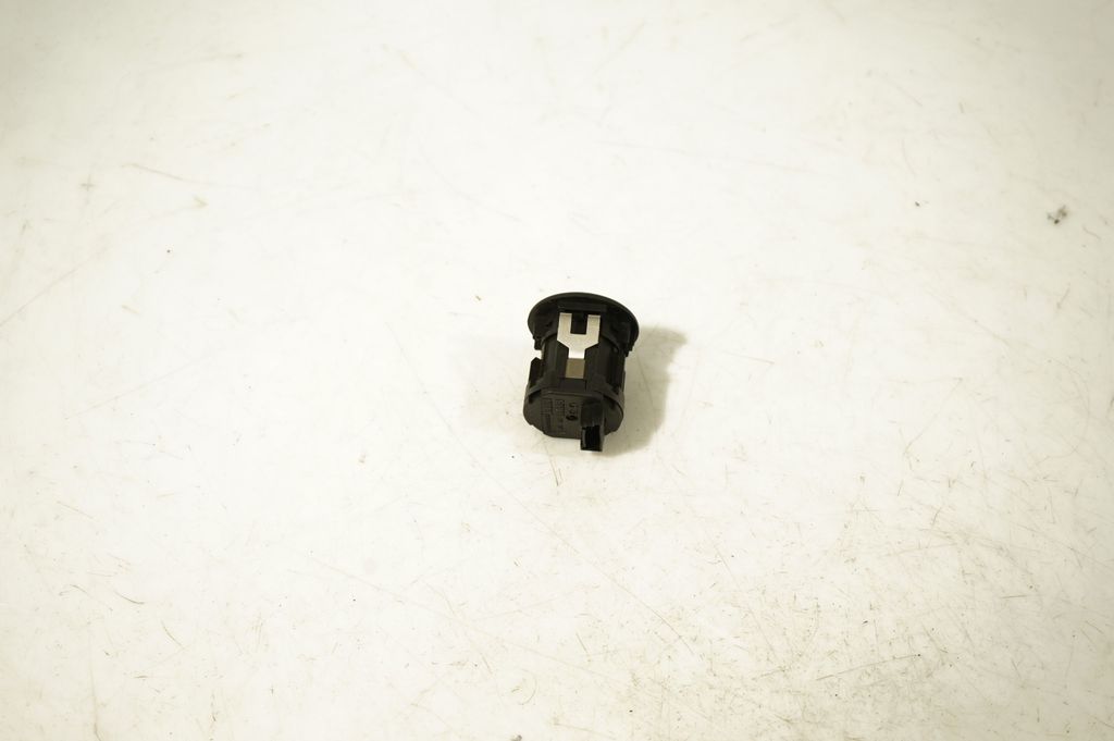 Passenger airbag on/off switch (3)