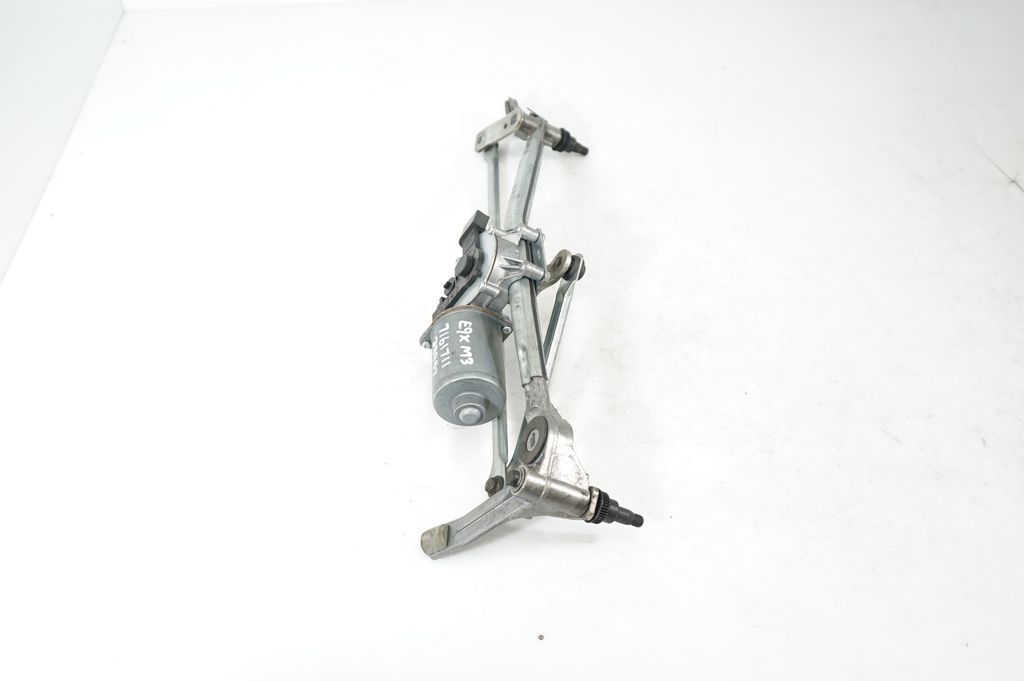 Front wiper linkage and motor (2)