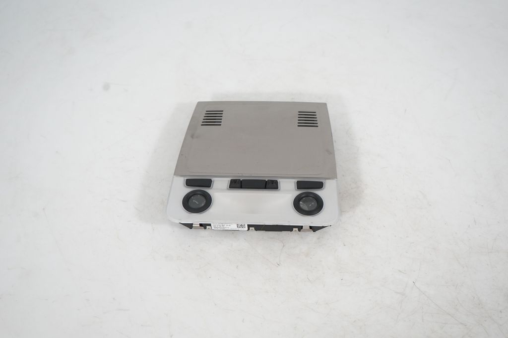 Front seat light (3)