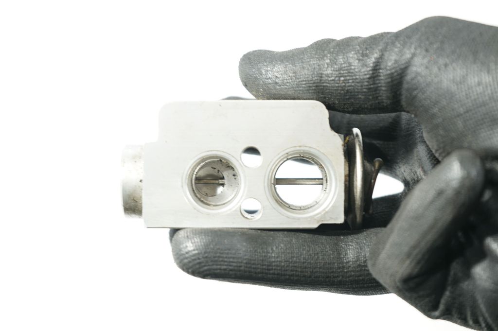 Air conditioning (A/C) expansion valve (9)