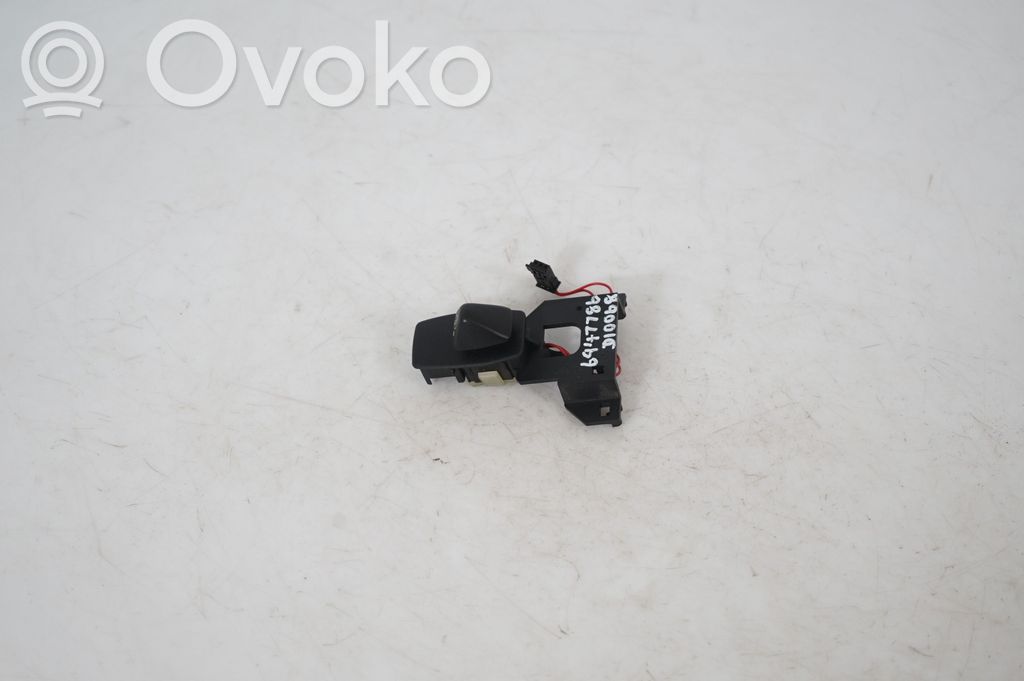 Steering wheel adjustment switch (4)