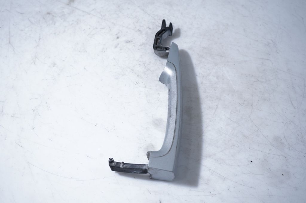 Front door exterior handle (4)