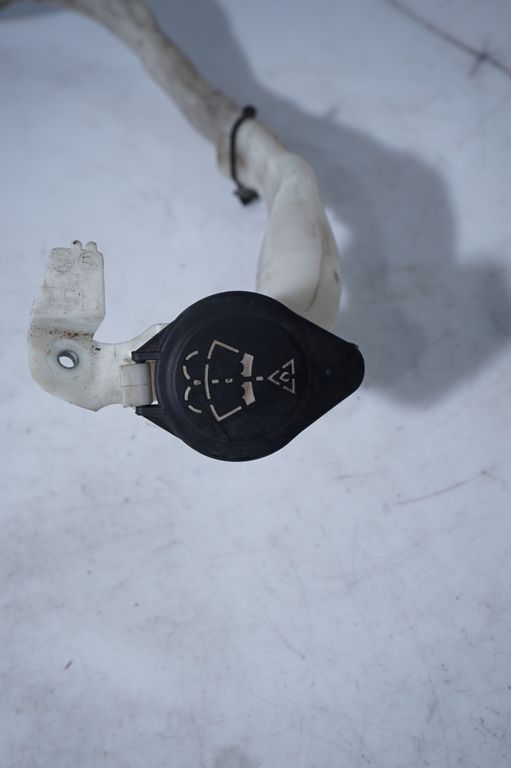 Windshield washer fluid reservoir/tank (4)