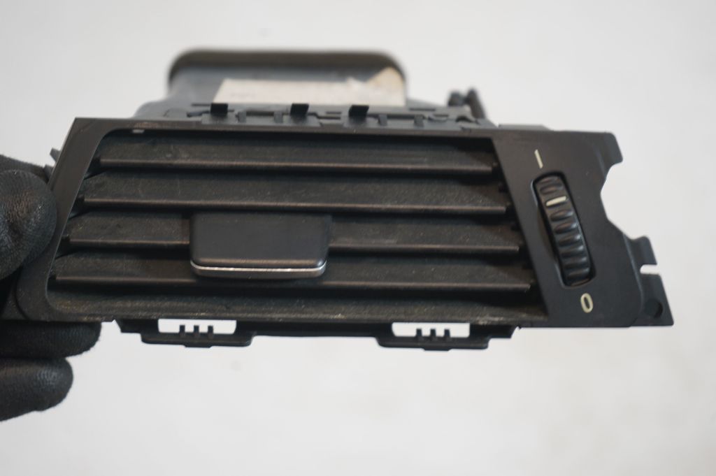 Dashboard side air vent grill/cover trim (7)