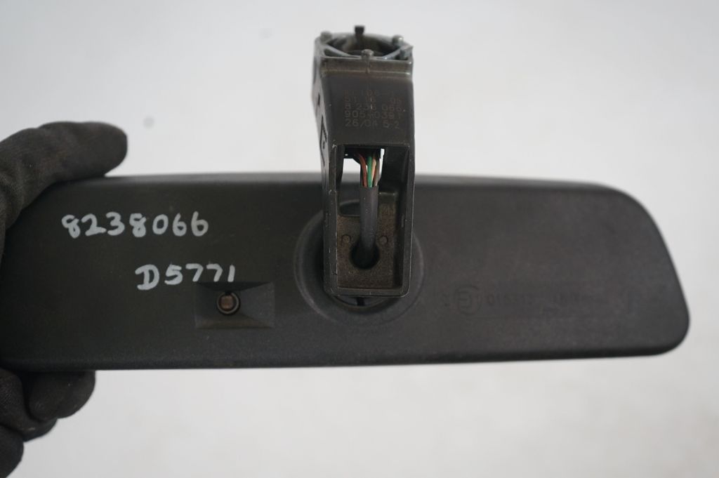 Rear view mirror (interior) (8)