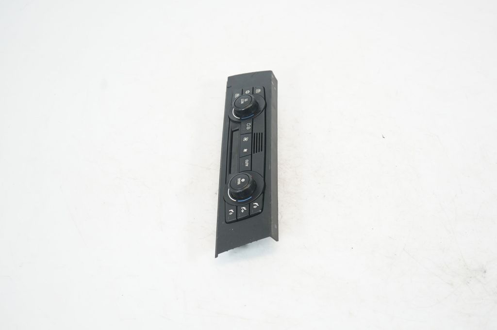 Climate control unit (4)