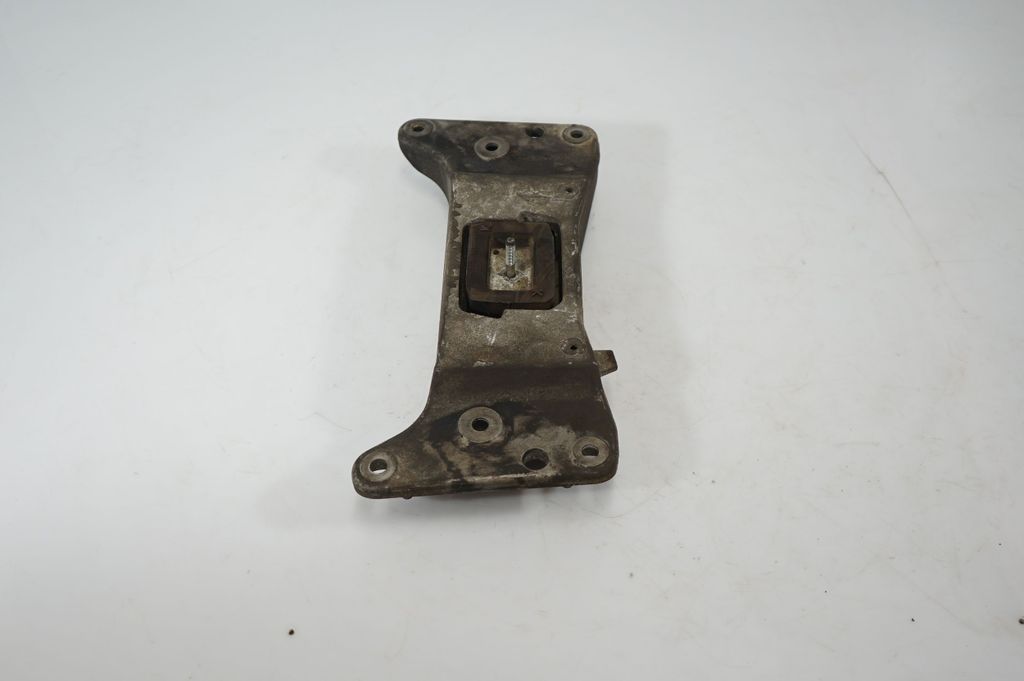 Gearbox mounting bracket (2)