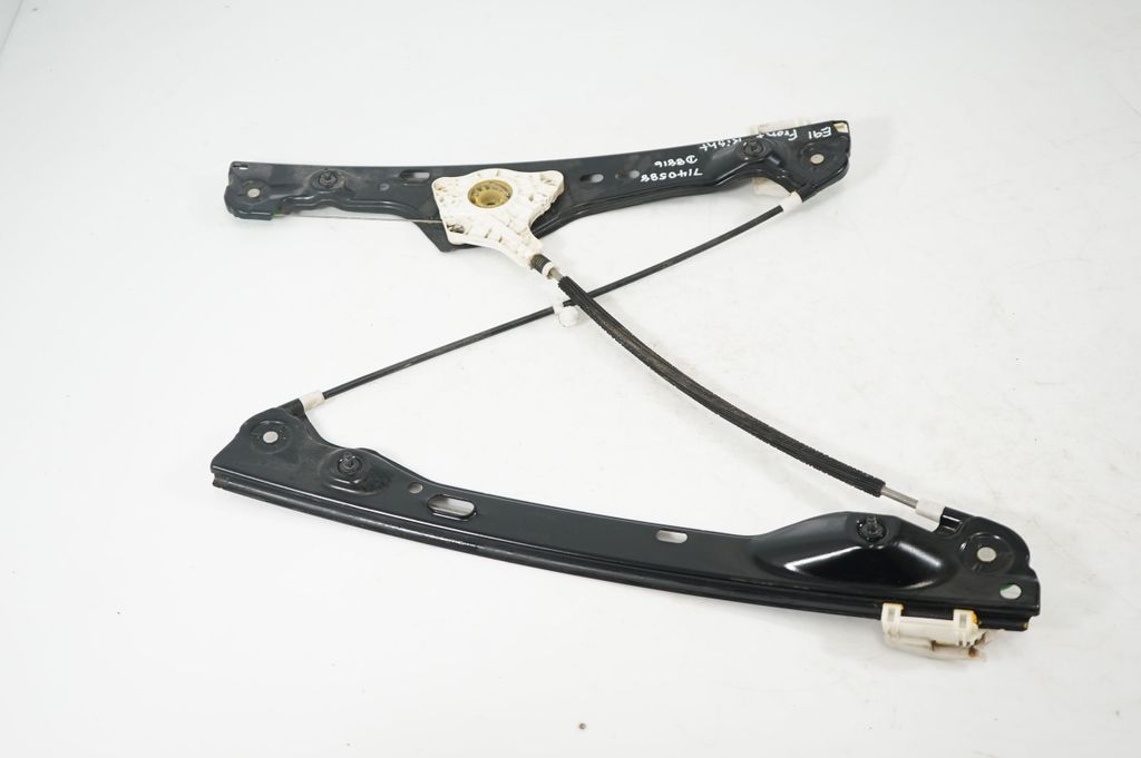 Front door window regulator with motor (3)