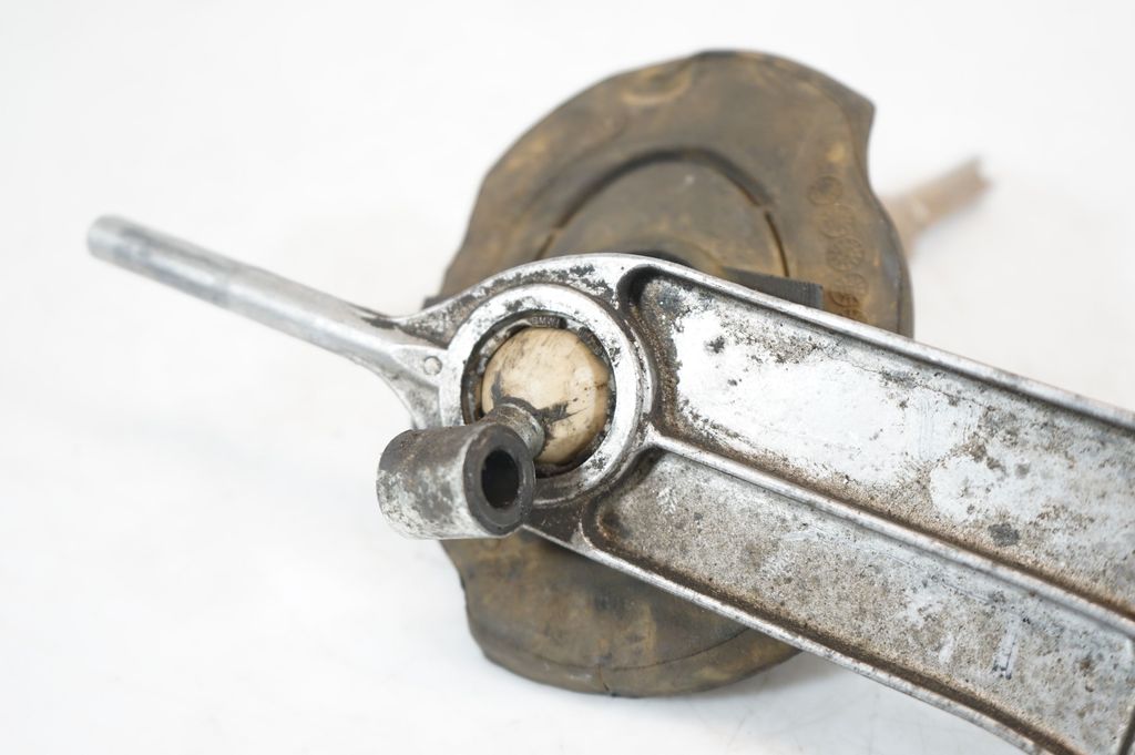 Gear shifter/selector (8)