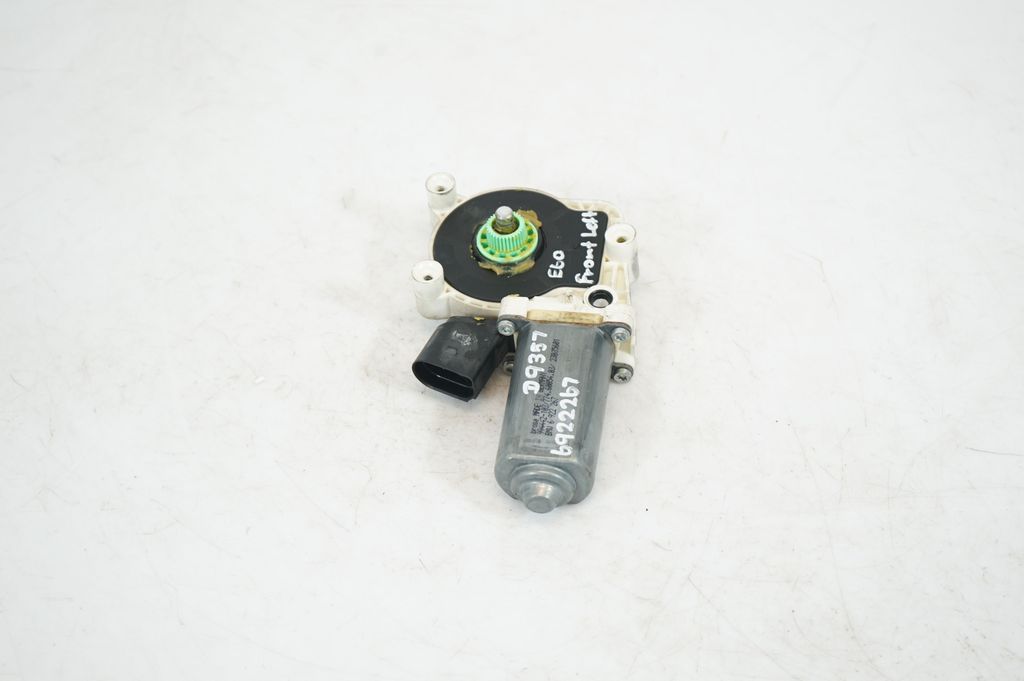 Front door window regulator motor (4)