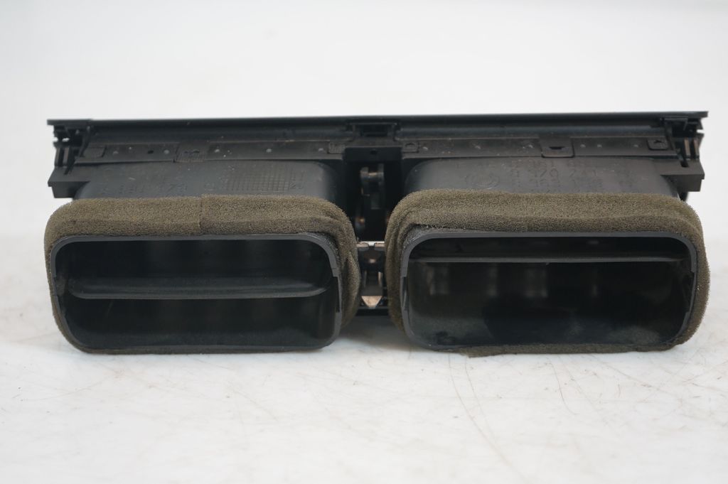 Dash center air vent grill (8)