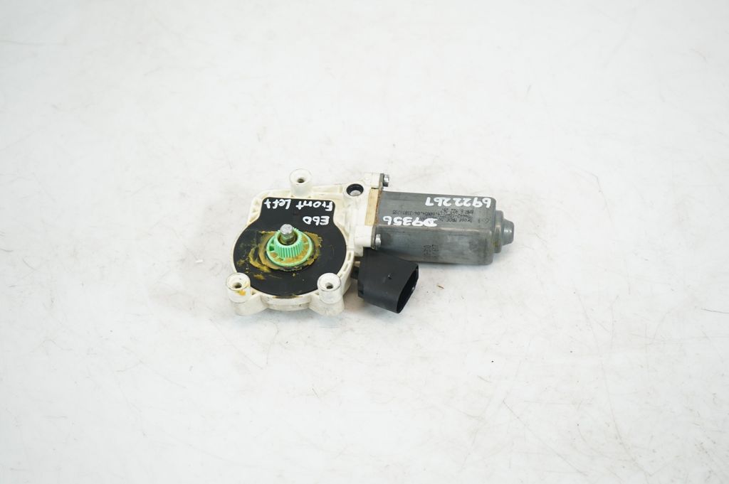 Front door window regulator motor (3)