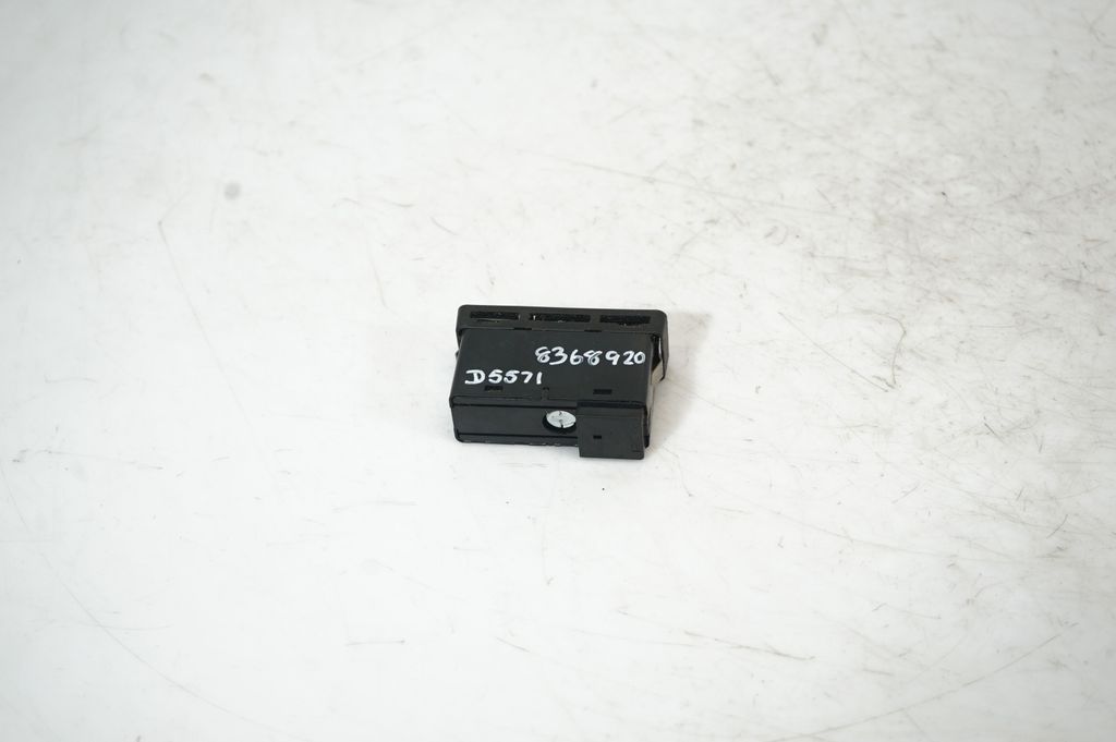 Hazard light switch (3)