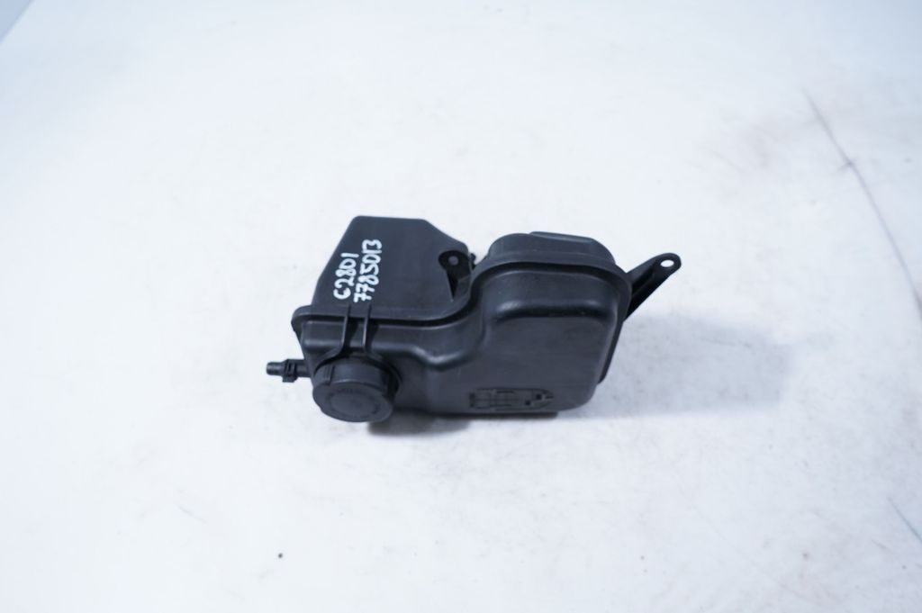 Coolant expansion tank/reservoir (4)