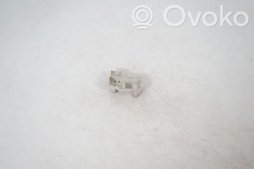 Tailgate rear/tail lights (5)